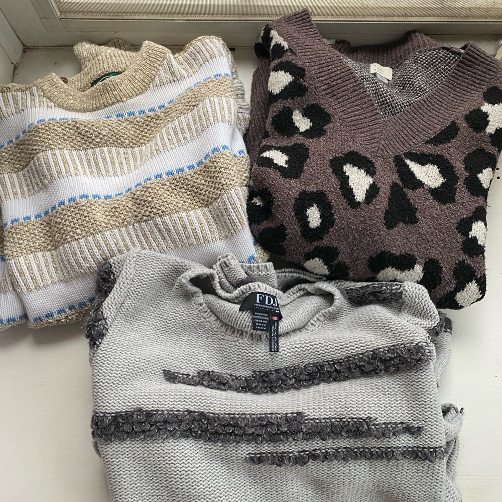 Women’s large sweater bundle